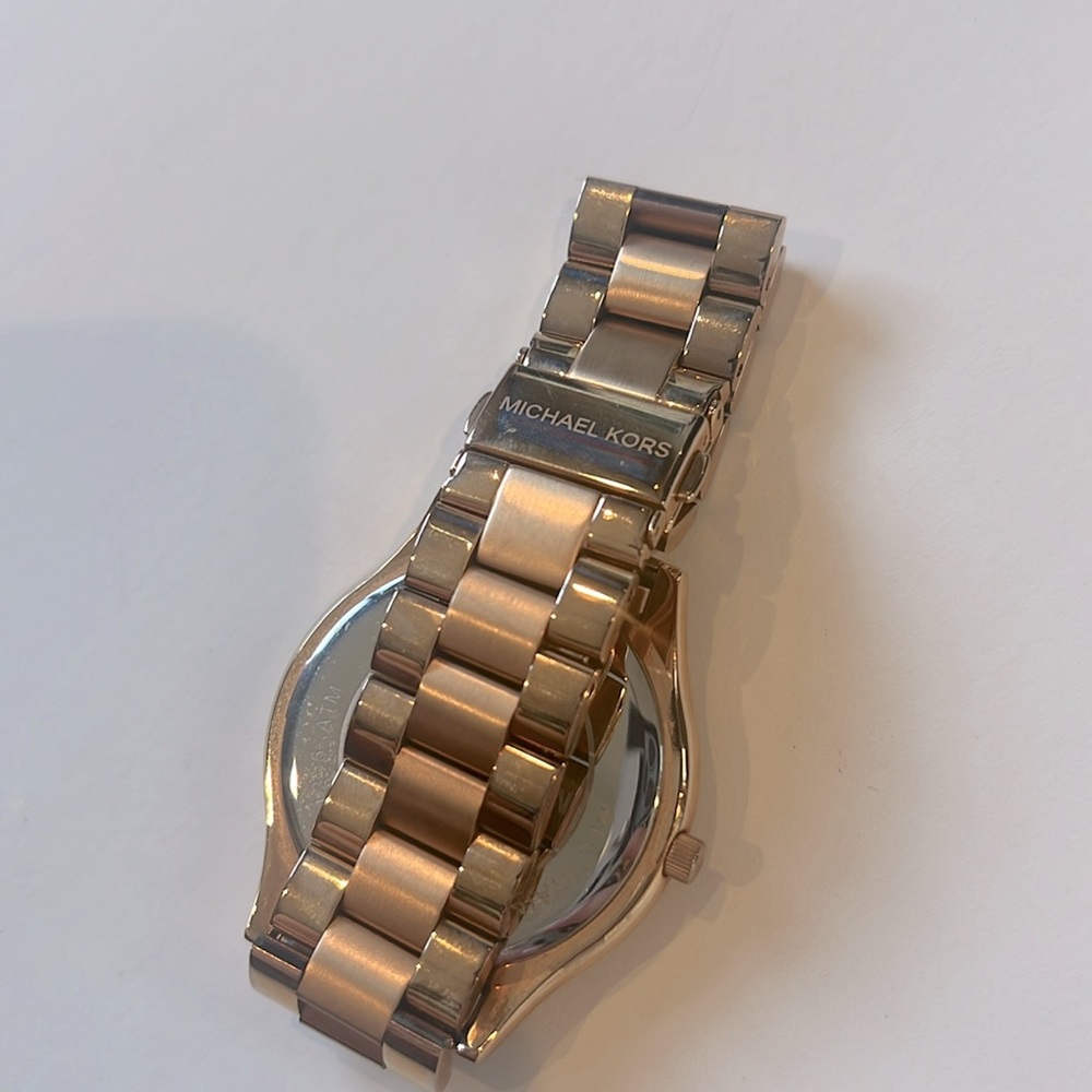 Michael Kors MK3197 Runway Rose Gold Dial Rose Gold Stainless Women's Watch - Picture 4 of 7